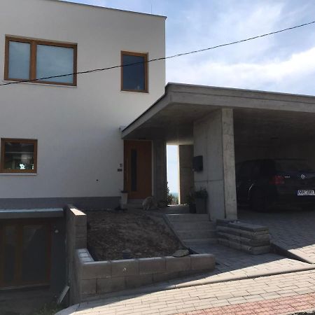 נובה מסטו נה מורבה Soukromy Pokoj S Kuchyni A Koupelnou V Radovce מראה חיצוני תמונה